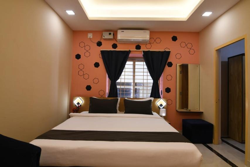 Emerald Euphoria The Luxury Stay Near Infocity Best Seller Bhubaneswar Eksteriør bilde