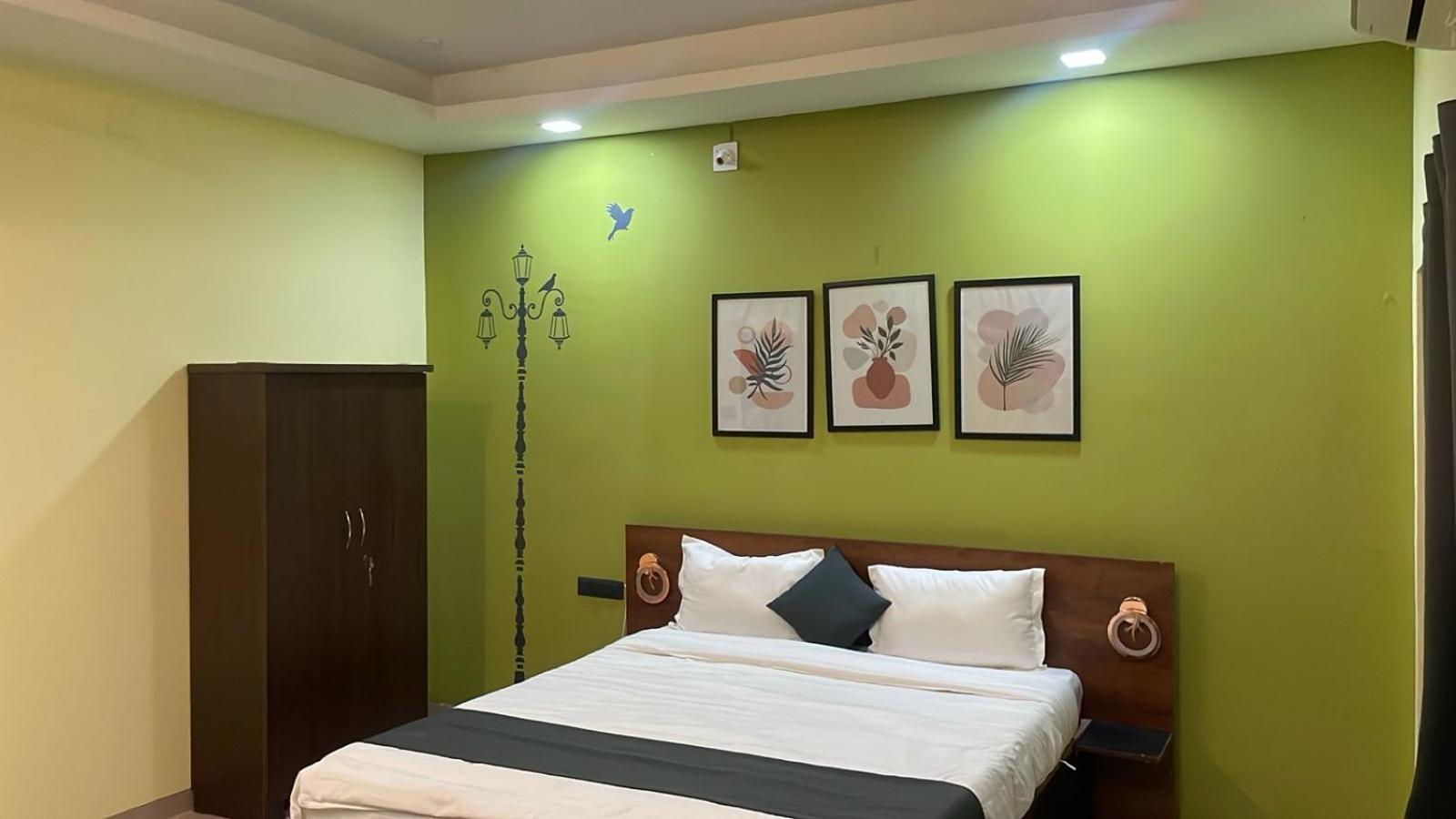Emerald Euphoria The Luxury Stay Near Infocity Best Seller Bhubaneswar Eksteriør bilde