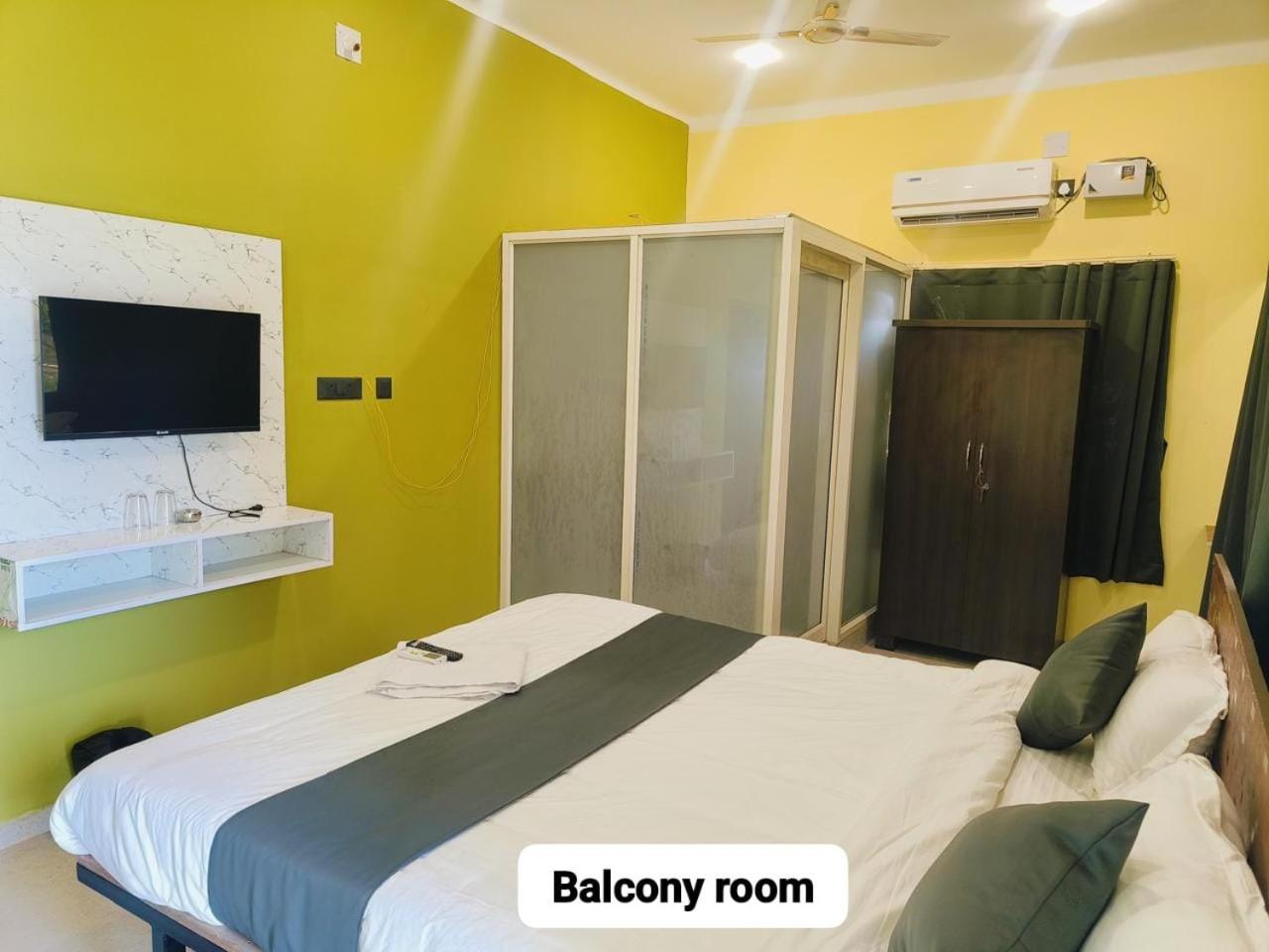 Emerald Euphoria The Luxury Stay Near Infocity Best Seller Bhubaneswar Eksteriør bilde